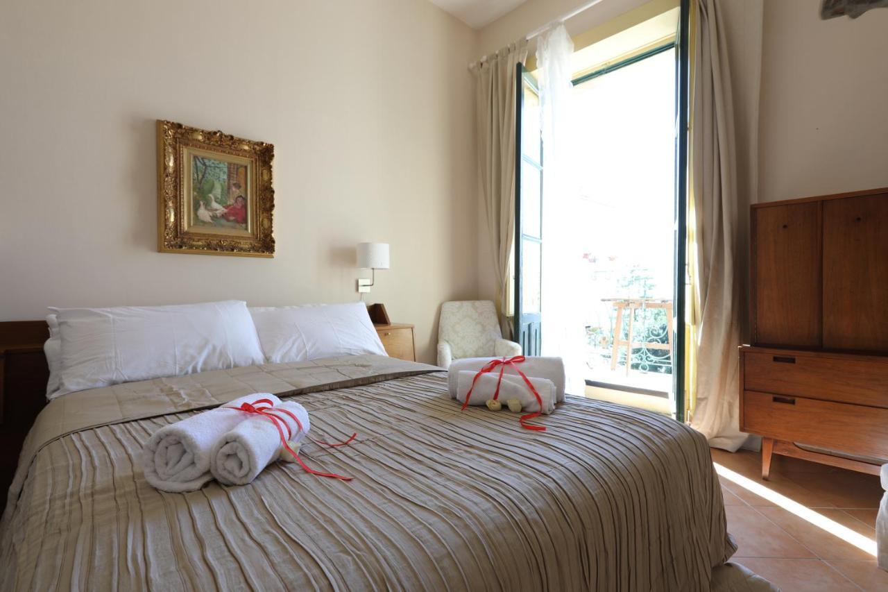 Greek Theater - Sea View Apartment Taormina Eksteriør billede