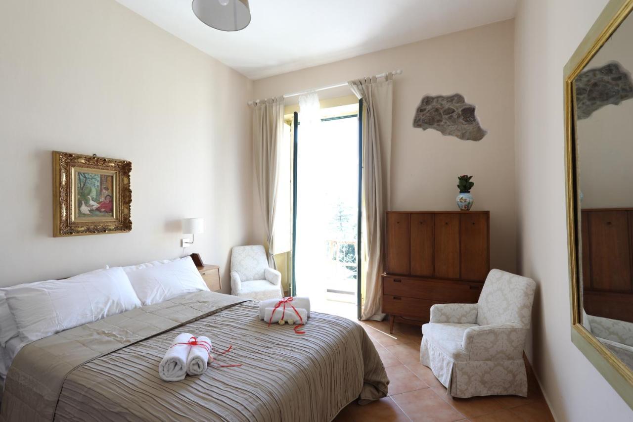 Greek Theater - Sea View Apartment Taormina Eksteriør billede